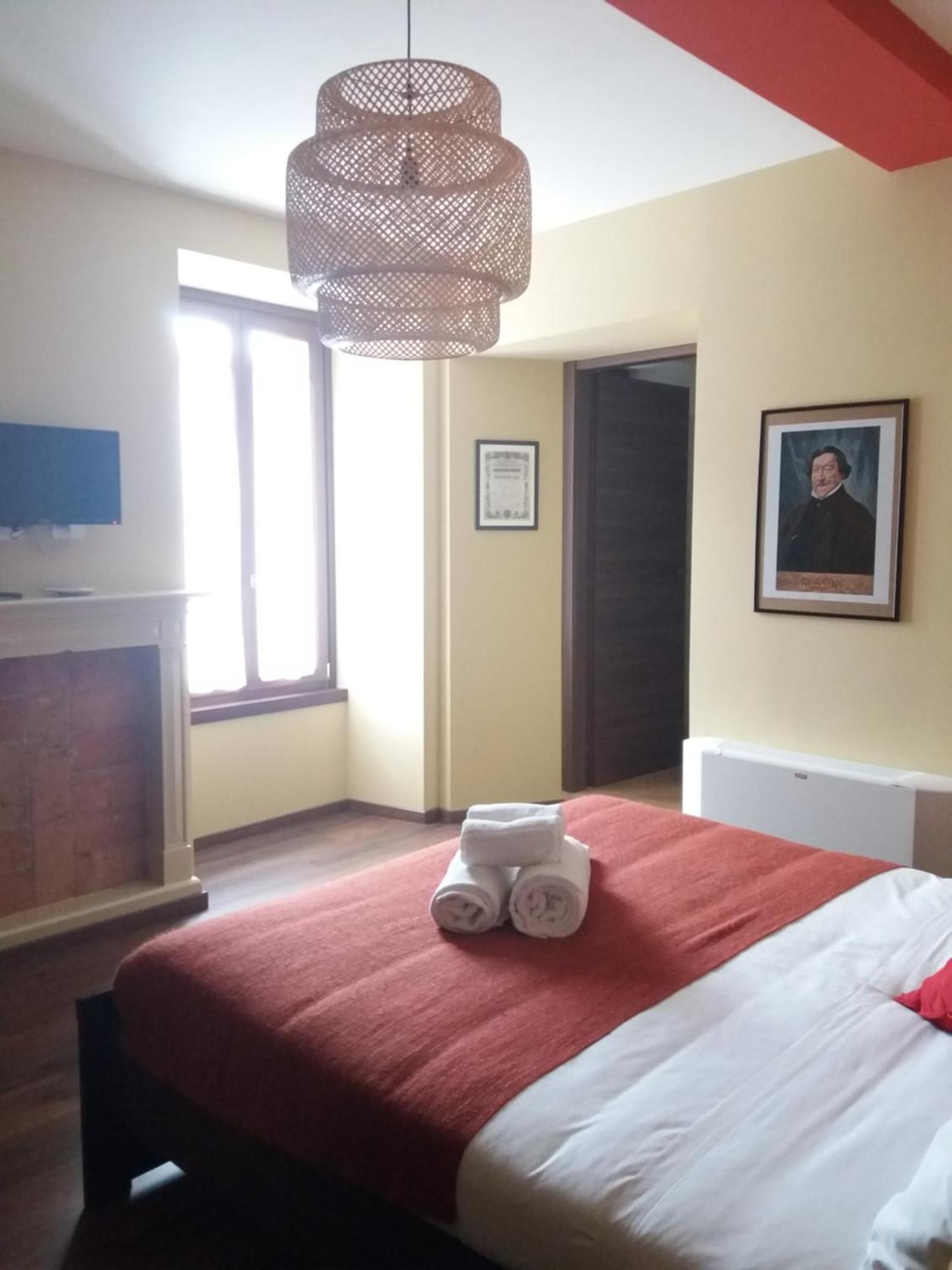 Carlito'S Trattoria Con Alloggio Vertemate Room photo