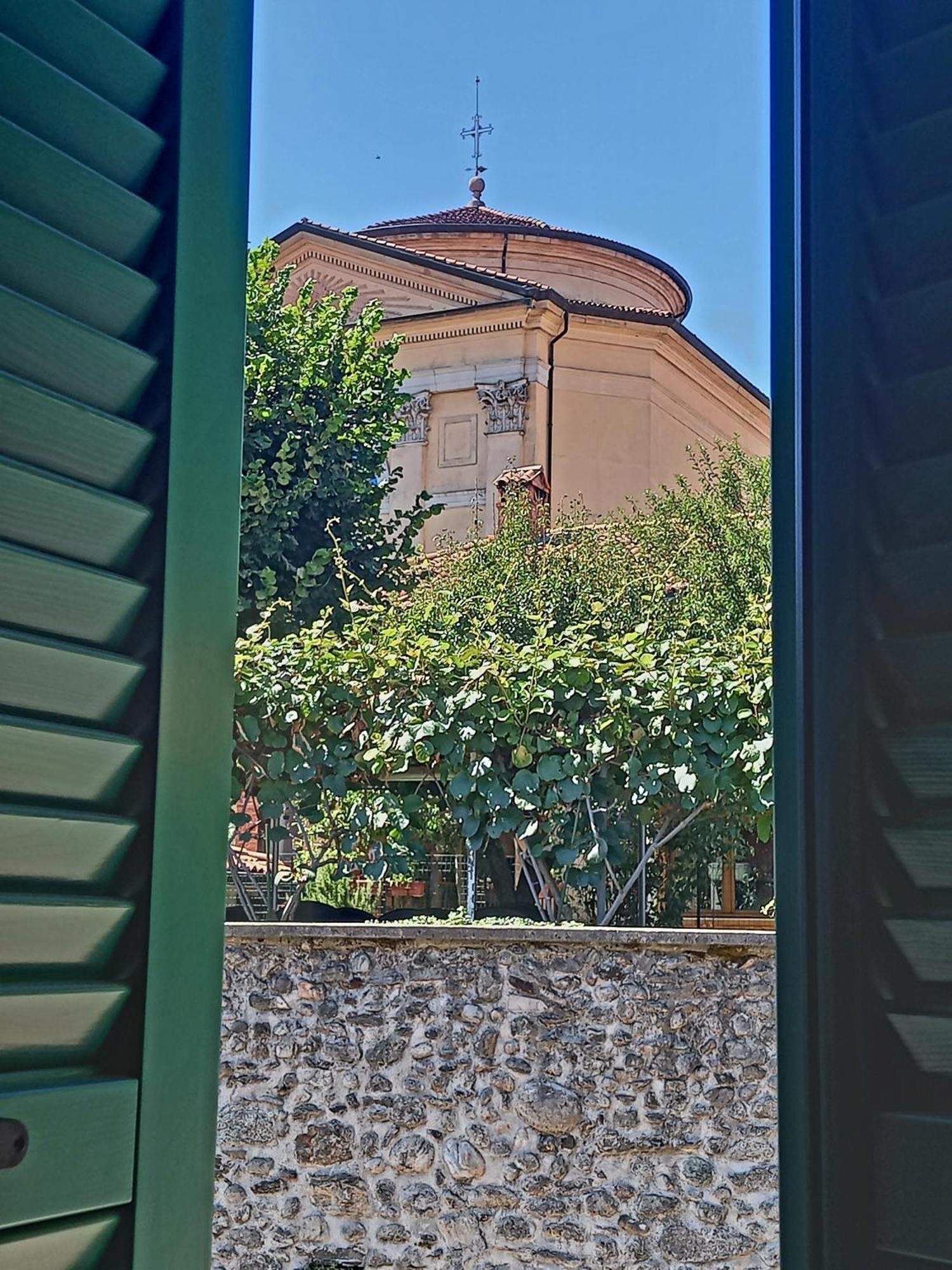 Carlito'S Trattoria Con Alloggio Vertemate Room photo